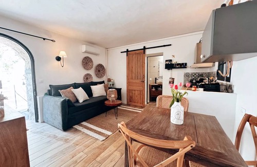 Le Bar-sur-Loup House | 33 m² House ∙ 1 bedroom ∙ 4 guests