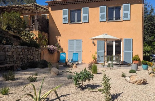 Roquefort-les-Pins House | 35 m² House ∙ 1 bedroom ∙ 4 guests