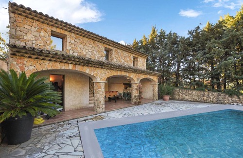 Saint-Vallier-de-Thiey House | 40 m² House ∙ 1 bedroom ∙ 3 guests