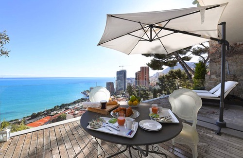 Roquebrune-Cap-Martin Villa | 40 m² Villa ∙ 1 bedroom ∙ 2 guests