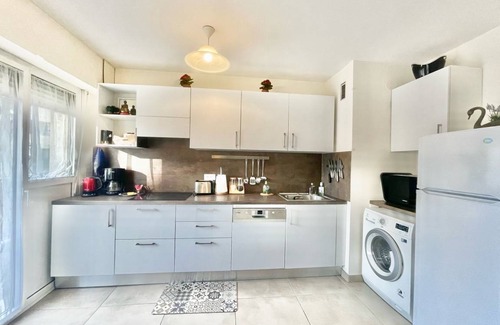 Prado - Republique Apartment | 50 m² Apartment ∙ 1 bedroom ∙ 4 guests
