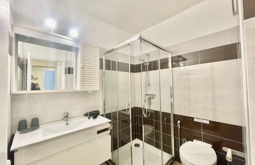 Prado - Republique Apartment | 50 m² Apartment ∙ 1 bedroom ∙ 4 guests