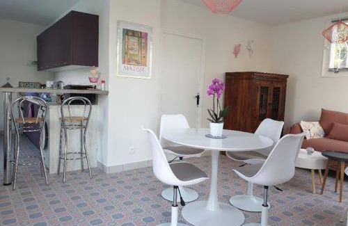 Chateauneuf-Grasse House | 50 m² House ∙ 1 bedroom ∙ 4 guests