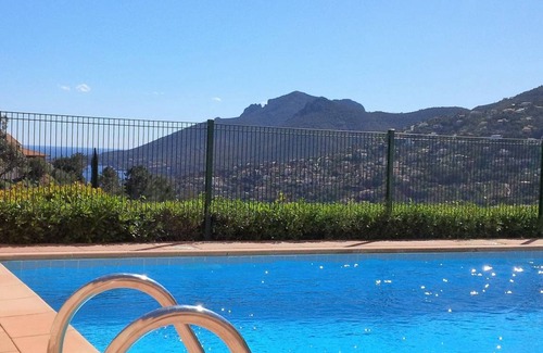 Theoule-sur-Mer Apartment | 55 m² Apartment ∙ 2 bedrooms ∙ 4 guests