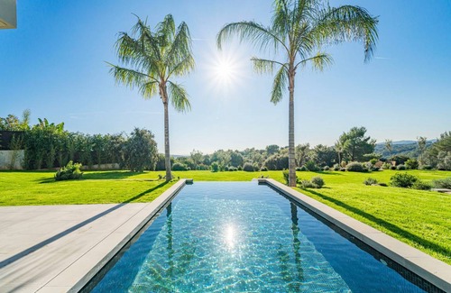 Les Maillans Villa | 640 m² Villa ∙ 6 bedrooms ∙ 12 guests