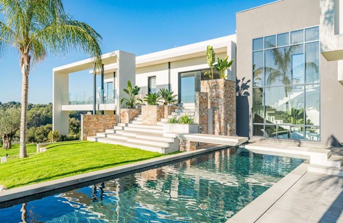 Les Maillans Villa | 640 m² Villa ∙ 6 bedrooms ∙ 12 guests