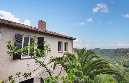 Saint-Jeannet Apartment | 70 m² Apartment ∙ 2 bedrooms ∙ 4 guests