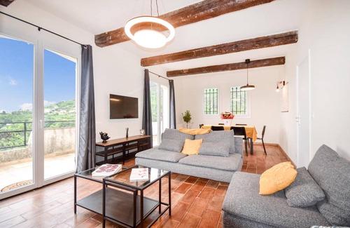 Saint-Jeannet Apartment | 70 m² Apartment ∙ 2 bedrooms ∙ 4 guests