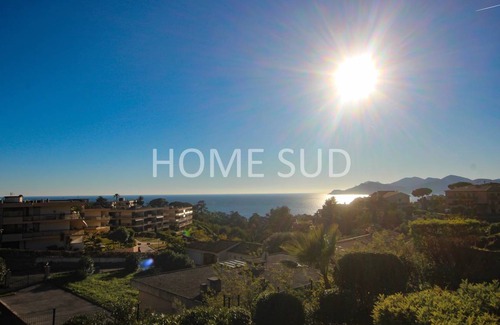 La Croix des Gardes Apartment | 80 m² Apartment ∙ 2 bedrooms ∙ 4 guests