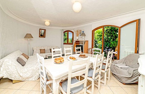 Le Bar-sur-Loup Apartment | 85 m² Apartment ∙ 2 bedrooms ∙ 8 guests