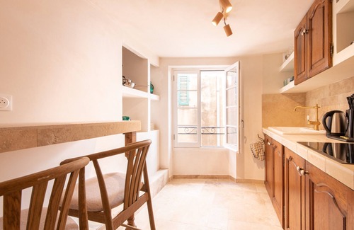 Old Town House | A Breathtaking Townhouse in the heart of Saint-Tropez