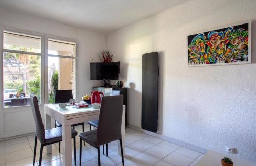Villeneuve-Loubet Apartment | Apartment La Calmeraie by Interhome
