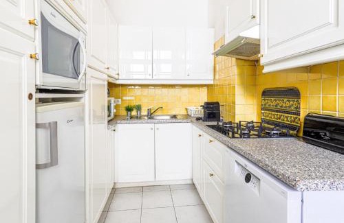 Les Baumettes Apartment | Apartment La Floride Promenade des Anglais by Interhome