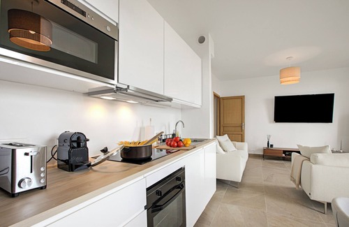 Les Baumettes Apartment | Apartment With Ocean View, Nice, France