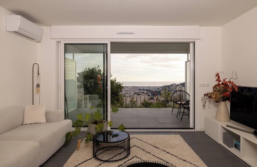 Le Ray Apartment | Apartment with sea view, swimming pool and private terrace