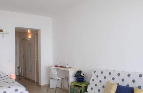 Villeneuve Loubet Beach Apartment | Appartement Villeneuve-Loubet, 1 pièce, 2 personnes - FR-1-252A-8
