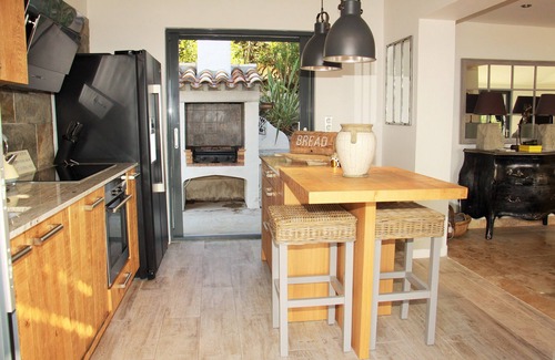 Les Issambres Villa | Beautiful villa overlooking the bay of St Tropez - 4 bedrooms and 1 studio