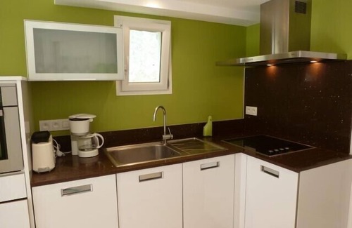 La Croix-Valmer Apartment | Beautiful T2 Ideally located, quiet 800m From The Sea