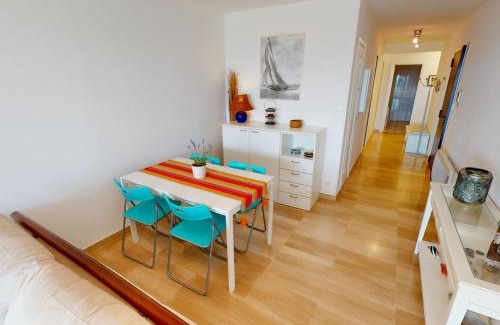 Menton Apartment | Bel appartement avec terrasse, piscine, parking et WiFi - FR-1-196-321