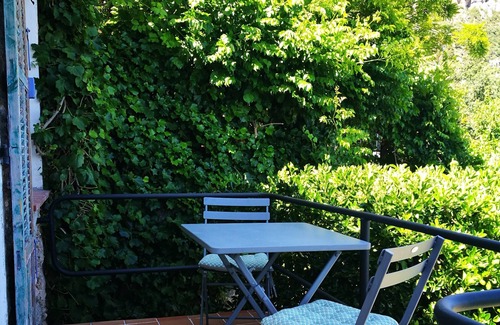 Saint-Jeannet Apartment | Between sea and mountain
