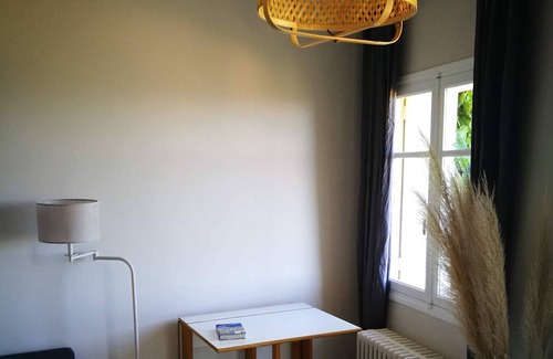 Saint-Jeannet Apartment | Between sea and mountain