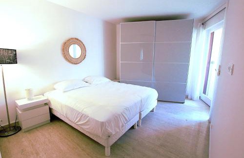 Pointe Croisette Apartment | Cannes Palm Beach - Fully fitted apartment - 2 bedrooms