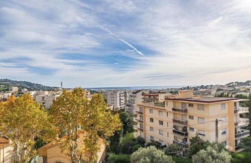 Le Cannet Apartment | CANNET - Appart 4 pers avec vue mer et belles terrasses