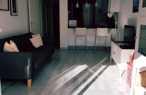 Antibes Apartment | Charming 2 rooms, terrace, with garage, swimming pool