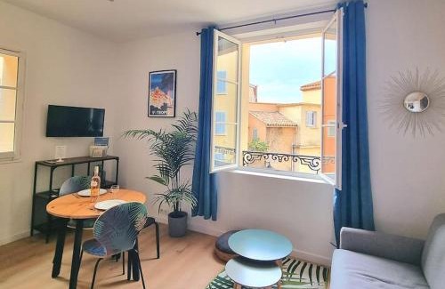 Old Town Apartment | CHIC - Climatisé - 2 pas du port - Place aux Herbes