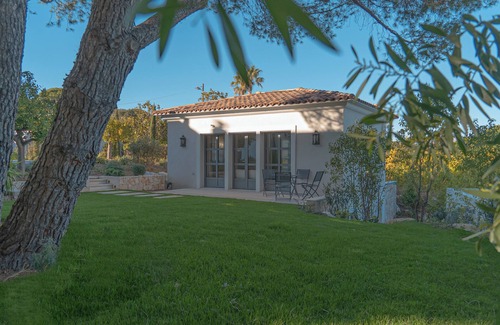 Vallauris Villa | Exceptional Villa in Cannes: Swimming pool, Mediterranean views and top-of-the-range services