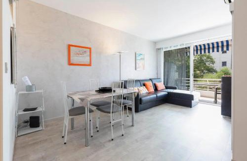 California - Pezou Apartment | Florida 35m studio sea view closed to the Croisette