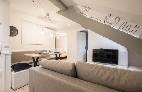 Carre d'Or Apartment | France-JP