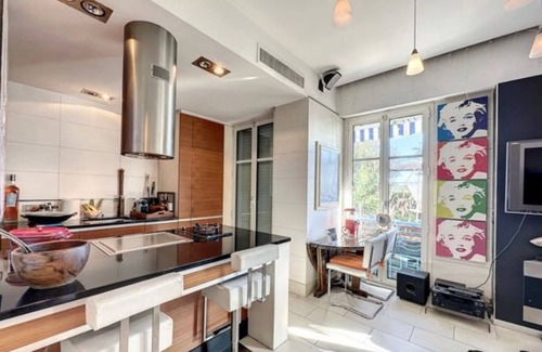 Les Baumettes Apartment | Homerez - Charming seafront apartment in Nice 60 m² with private terrace