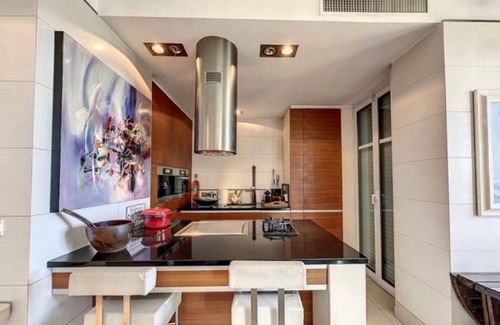 Les Baumettes Apartment | Homerez - Charming seafront apartment in Nice 60 m² with private terrace