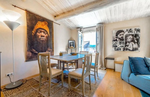 Old Town House | House Portail l Vintage, Central l Shellter Rentals