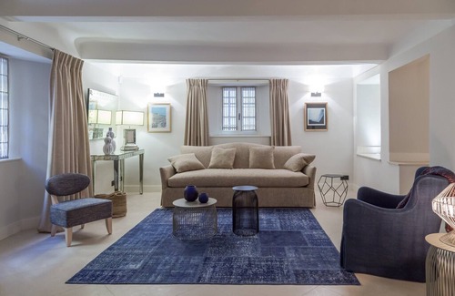 Old Town House | House, street Bell Tower in the heart of Saint-Tropez