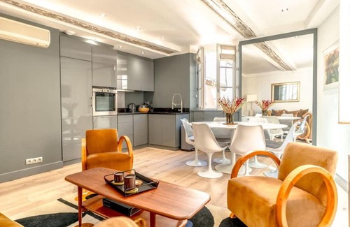 Old Town Apartment | Kelly's Nest l Heart of Town l Shellter Rentals