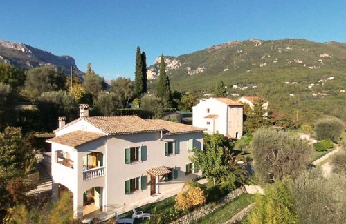 Le Bar-sur-Loup Apartment | LA PASCALINE - LOCATIONS-06 - FLAT IN VILLA ON TEH FRENCH RIVIERA