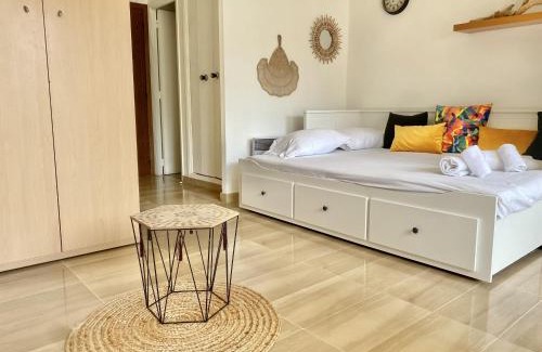 Menton Apartment | Le studio de garavan, au calme