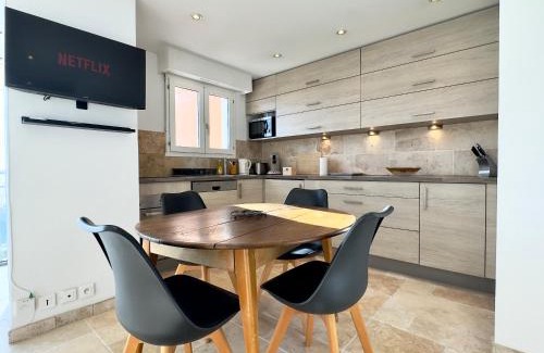 Cannes La Bocca Apartment | Les Flots By SCLS Locations