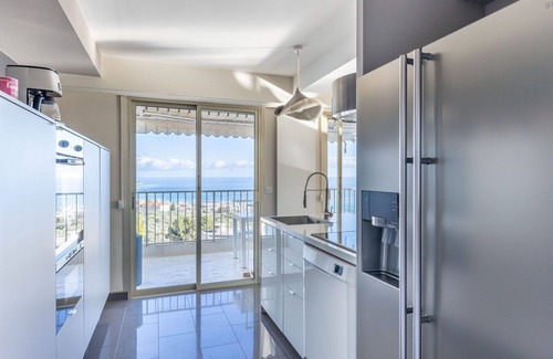 Menton Apartment | Lovely apartment for 4 people with pool, WIFI, TV and terrace
