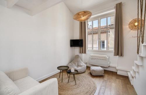 Old Town Apartment | My little St-Tropez