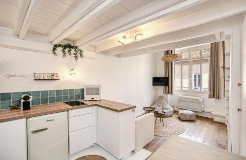 Old Town Apartment | My little St-Tropez