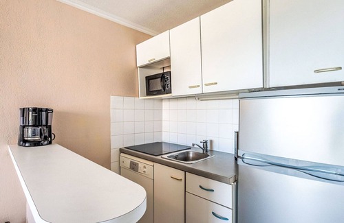 Port Cogolin Apartment | Nice apartment for 4 guests with pool, WIFI, TV, terrace and parking