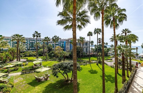 Cannes City Centre Apartment | Ocean Front family apartment at Mondrian Hotel on the Croisette