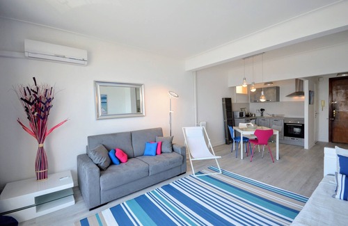 Les Baumettes Apartment | Promenade des Anglais Sea view Front