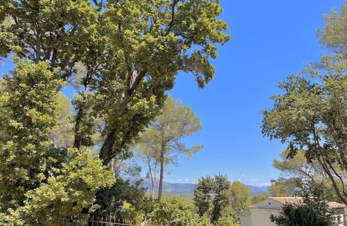 Valbonne Villa | Provençal Villa short walk to Valbonne Village Fully A/Cond sleep 10
