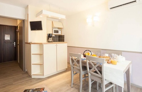 Sainte-Maxime City Centre Apartment | Résidence Pierre & Vacances Les Platanes *** - 3 Rooms 6 People Standard
