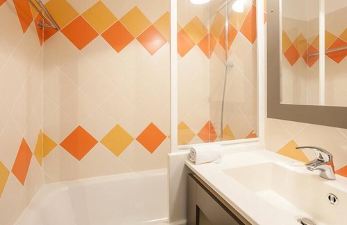 Sainte-Maxime City Centre Apartment | Résidence Pierre & Vacances Les Platanes *** - 3 Rooms 6 People Standard