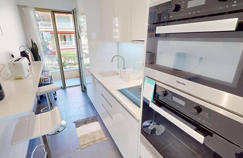 Menton Apartment | Spacious renovated 2-room with air conditioning, terrace and balcony sea view